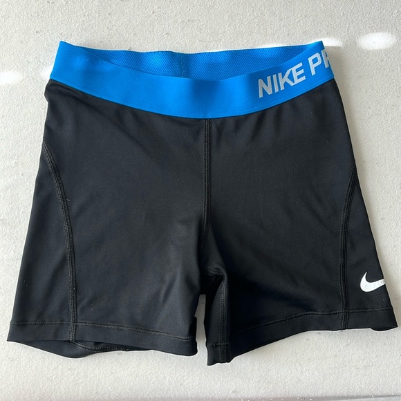 Nike Pro Shorts - Picture 1 of 3